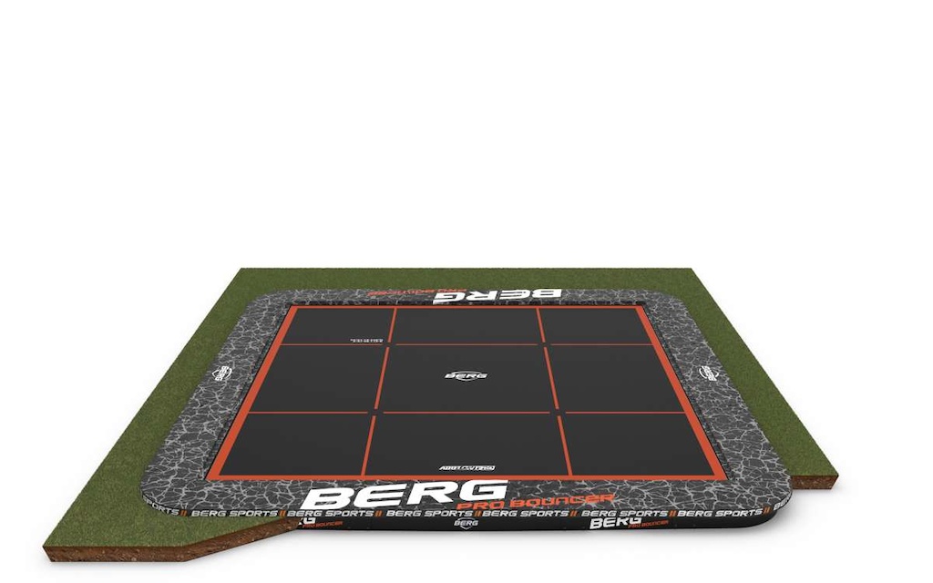32.51.26.30_8715839090772_BERG SPORTS Ultim Pro Bouncer FlatGround 5x5_Ecomkit_DE_1
