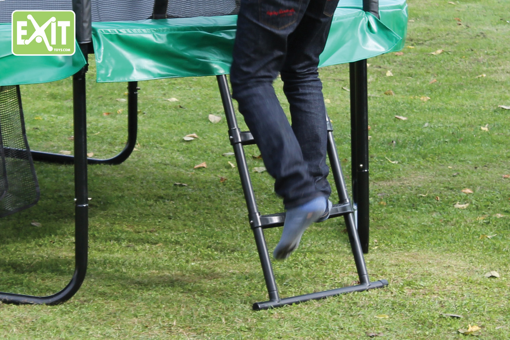 Žebřík S k trampolíně