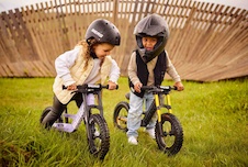 24.74.75.00_8715839100662_BERG Biky Cross Purple Handbrake_Mood Image_13