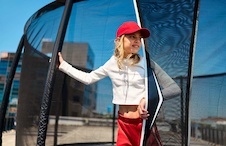 32.35.94.31_8715839077490_BERG Ultim Champion Regular 410 Grey + Safety Net DLX XL_Mood Image_13